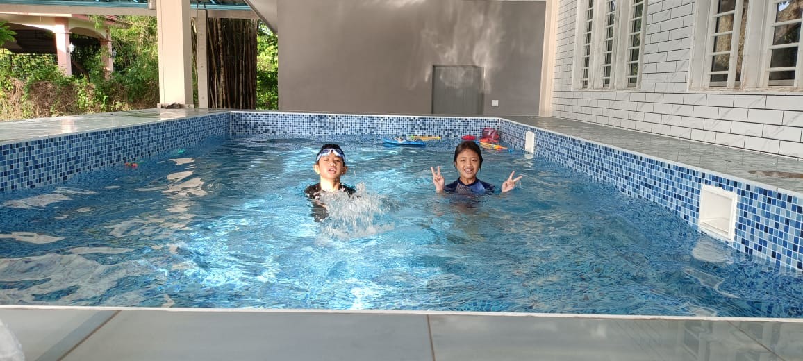 Private pool MakTomVilla